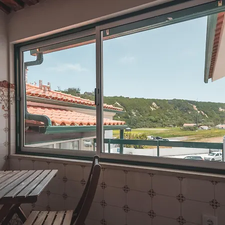 Paredes Surf House Pataias