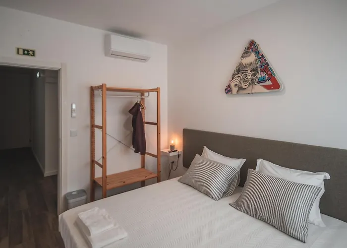 Hostel Paredes Surf House Pataias