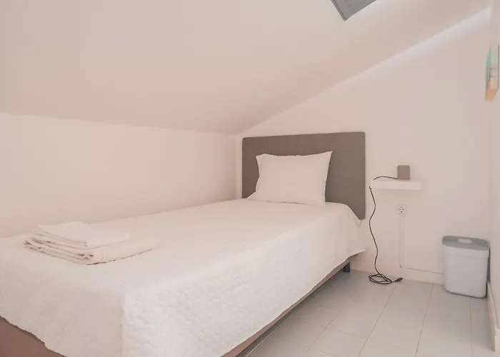 Paredes Surf House Albergue Pataias