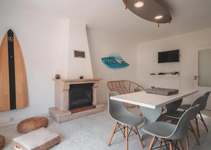 Paredes Surf House Albergue Pataias