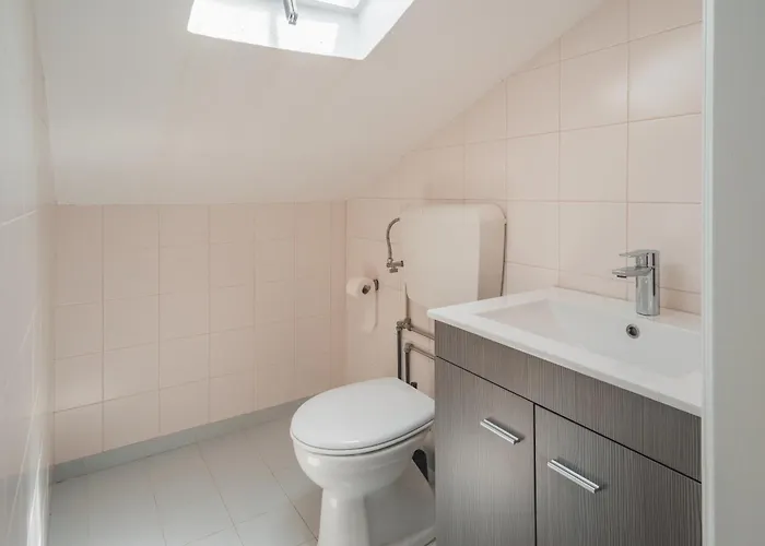 Paredes Surf House Pataias